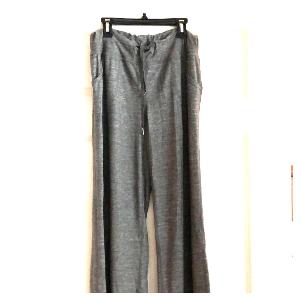 Lululemon yoga pants